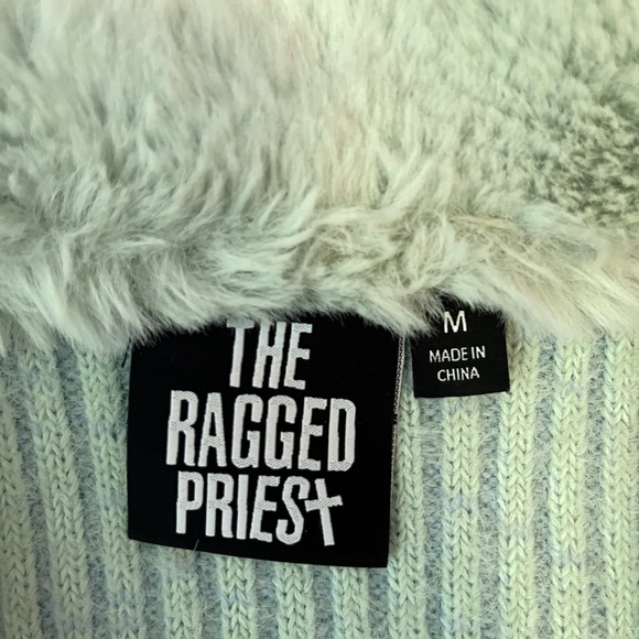 Bicolored knit set from The Ragged Priest - Picture 9 of 11